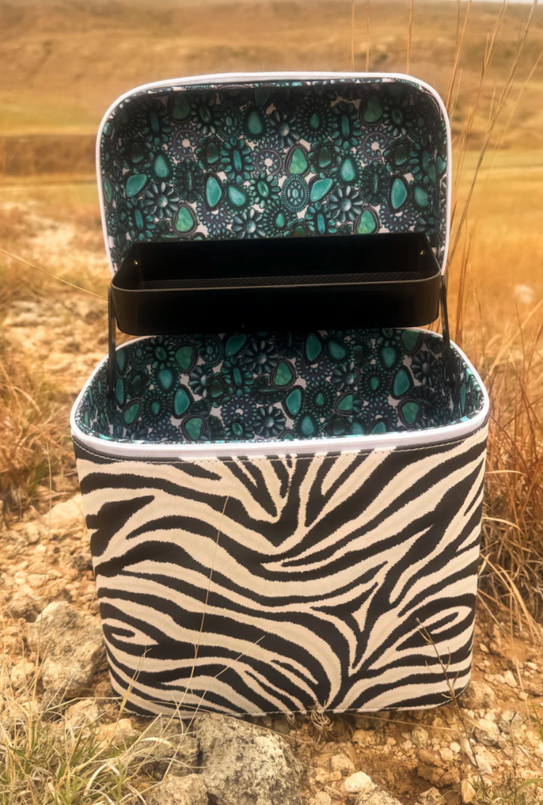 COWGIRL KEEPSAKE MAKEUP BOX STERLING KREEK