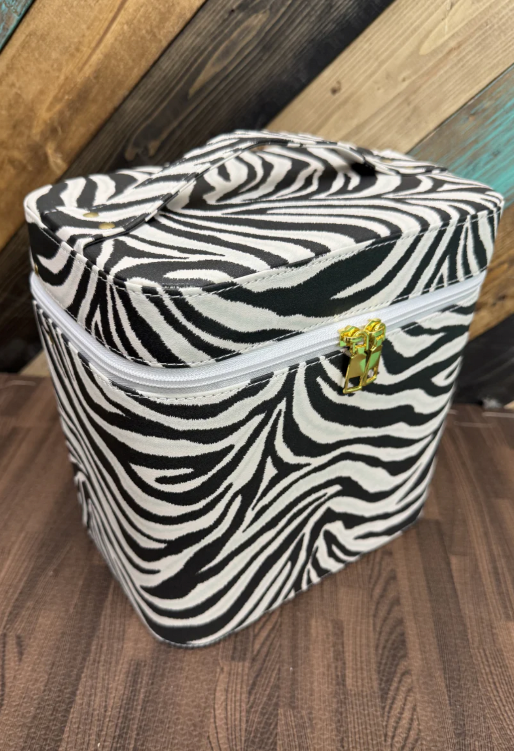 COWGIRL KEEPSAKE MAKEUP BOX STERLING KREEK