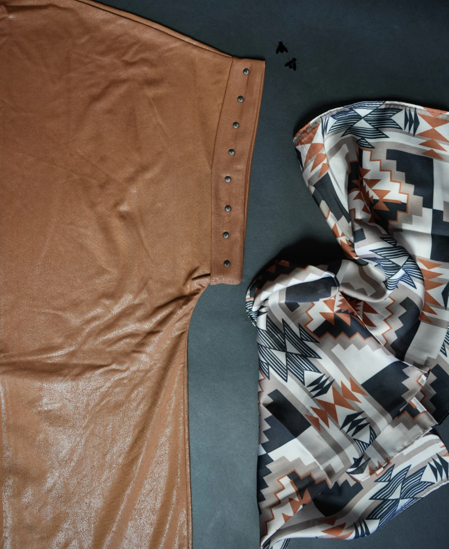 LUXY BUCKS BASIC *SADDLE